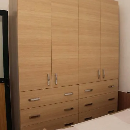 Apartment Ormeni's House *